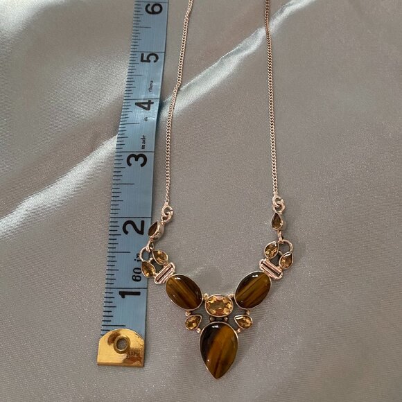 Beautiful Tiger Eye and Gemstone Necklace. - Picture 3 of 6